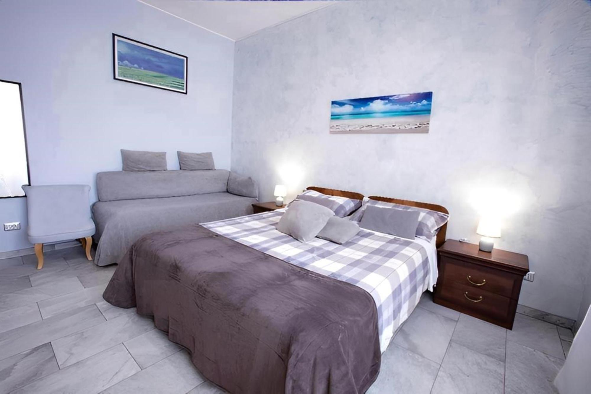 Alojamento de Acomodação e Pequeno-almoço Etna Sea House 3*